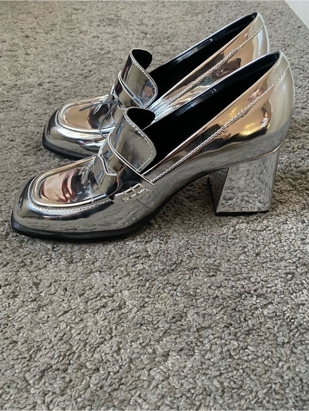 Nine West Size 6 Metallic Silver Block Heel Loafers - Women's Stylish Penny Loaf